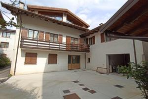 CASA INDIPENDENTE CON GIARDINO E SOFFITTA AL GR...