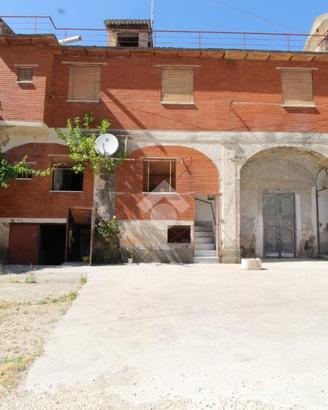 5 LOCALI A CASERTA