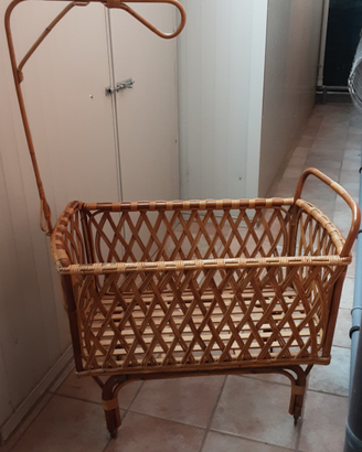 Culla neonato in vimini anni 50 vintage