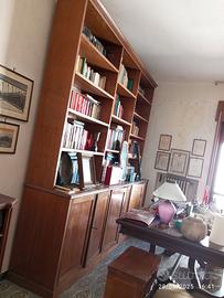 Prestigiosa libreria in legno