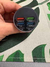 Adattatore caricabatterie auto