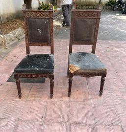 Coppia sedie antiche in legno intagliate