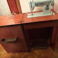 Macchina antica Singer