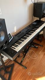 Roland Fantom 08 + borsa trolley Korg