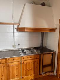 Cappa con aspiratore,  spargher/stufa a legna
