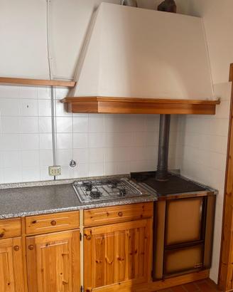 Cappa con aspiratore,  spargher/stufa a legna