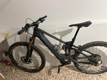 Bici mountainbike e-bike discesa  MERIDA