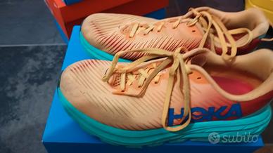 scarpa hoka Clifton 8 usata 