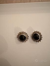 Orecchini in argento e pietra nera