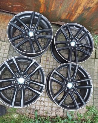 cerchi in lega Mercedes  da 18 pollici usati 