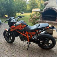 KTM DUKE 690
