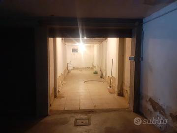 Garage magazzino seminterrato