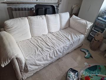 divano tre posti bianco 