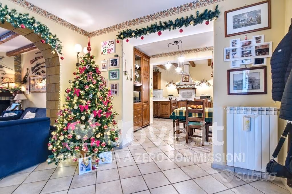 Villa di 205 m² con 5 locali a Palermo - Altro