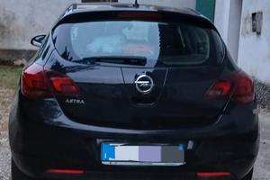 opel astra 2011