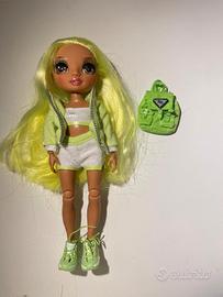 Bambola Rainbow High con zaino originale MGA