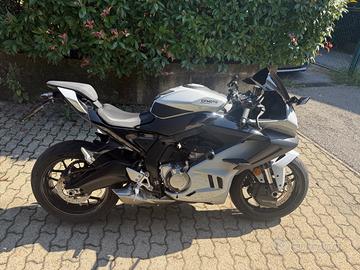 Cf moto 675 sr-r