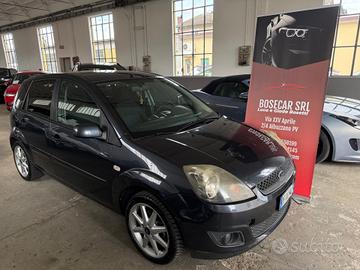 Ford Fiesta 1.4 TDCi 5p. Ghia GRANDINATA