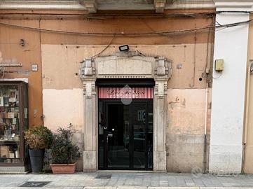 NEGOZIO A BARI