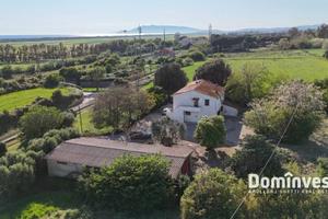 Rustico / Casale di 311 m² con più di 5 locali a C