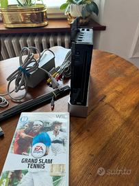 Nintendo Wii Nera + Grand Slam Tennis
