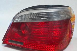 FARO POSTERIORE DESTRO BMW SERIE 5 BERLINA ANNO:20