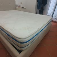 Letto una piazza e mezzo con materasso