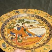 Piatto decorativo in porcellana Satsuma