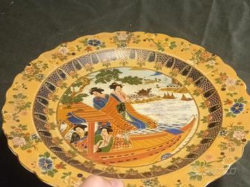 Piatto decorativo in porcellana Satsuma