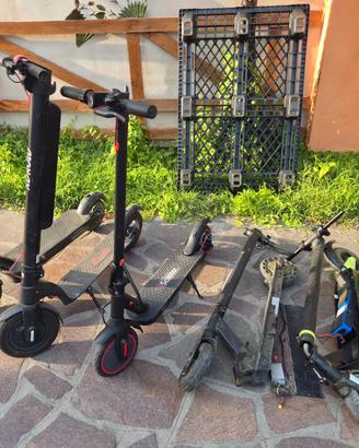 Lotto di 5 Monopattini Elettrici