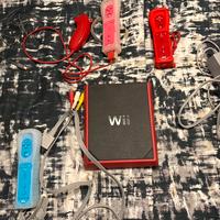 Wii mini rossa e nera