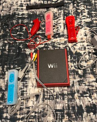 Wii mini rossa e nera