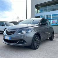 Lancia Ypsilon 1.0 FireFly 5 porte S&S Hybrid Gold