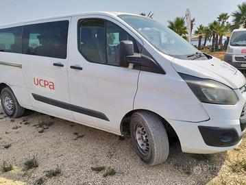Ford transit 9 posti