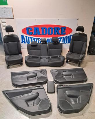 Tappezzeria Subaru Xv 1° 2.0 diesel del 2014