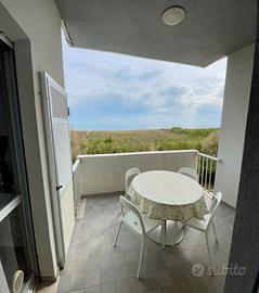 Bilocale fronte mare rif. 14