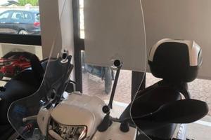 parabrezza e bauletto per piaggio Madley