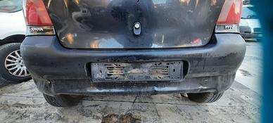 TOYOTA YARIS 2001 - PARAURTI POSTERIORE