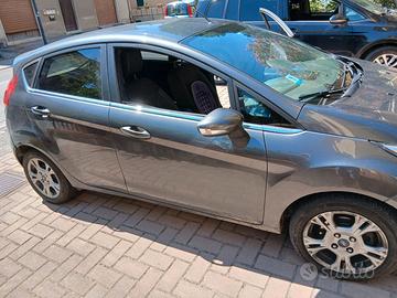 FORD FIESTA  2016 POCHI KM