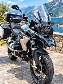 GS1250 TRIPLE BLACK OPTION 719