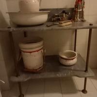 Toeletta vintage smaltata 84x91x50 cm + accessori