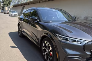 Mustung mach-e AWD 351 CV