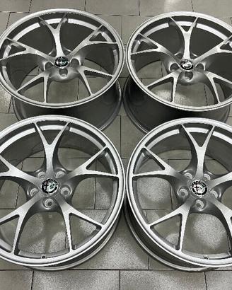 RL129 Cerchi nuovi originali Alfa Giulia 19" 5x11