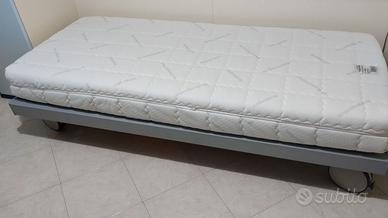 Letto con ruote e materasso