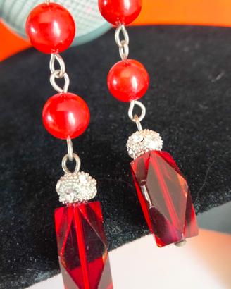 Orecchini lunghi Pietre rosse e Strass bianchi 