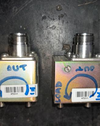 2 circolatori isolatori 2 GHz ?