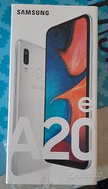 Cellulare Samsung Galaxy E20e