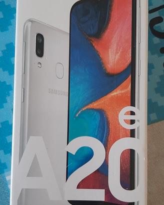 Cellulare Samsung Galaxy E20e