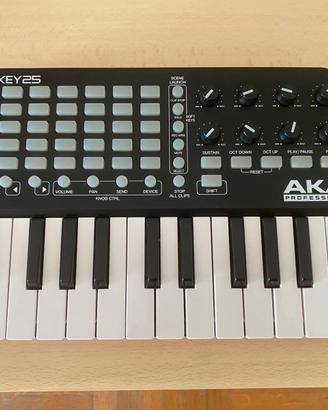 AKAI APC Key 25  Pari al nuovo