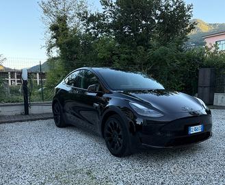 Tesla Model Y RWD 2023 anche Subentro leasing